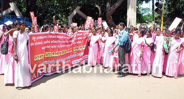 ಆಶಾ ಕಾರ್ಯಕರ್ತೆಯರಿಗೆ ಅನುದಾನ ಹಂಚಿಕೆಯಲ್ಲಿ ಅವ್ಯವಹಾರ: ತನಿಖೆಗೆ ಒತ್ತಾಯಿಸಿ ದೂರು